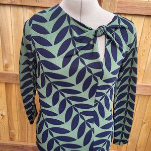 ANN TAYLOR asymmetrical knot front knit top  SMALL